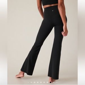 Athleta Elation Flare Pant - EUC size medium